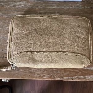 Free people wallet